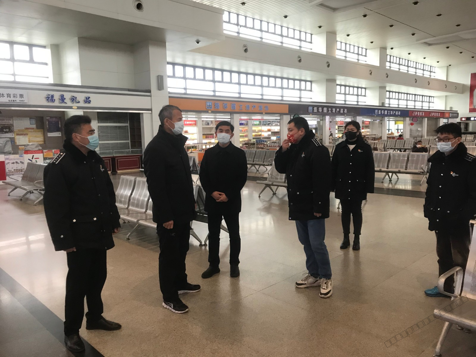 市交通运输局副局长王才林赴扬州汽车站检查春运安全生产工作1.jpg